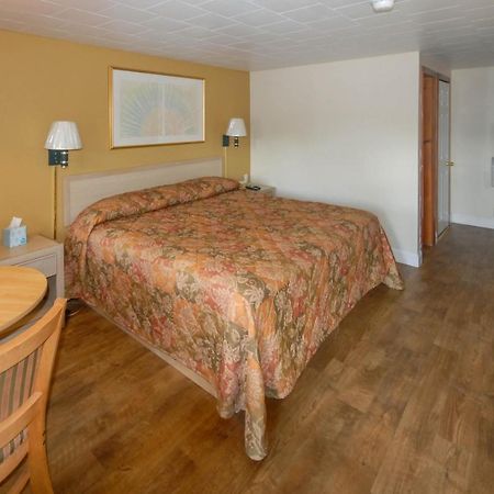 Budget Inn Watkins Glen Eksteriør billede