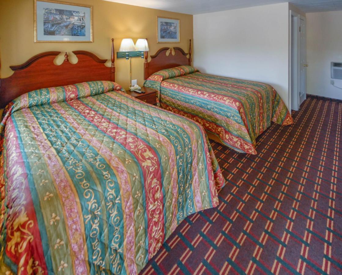 Budget Inn Watkins Glen Eksteriør billede